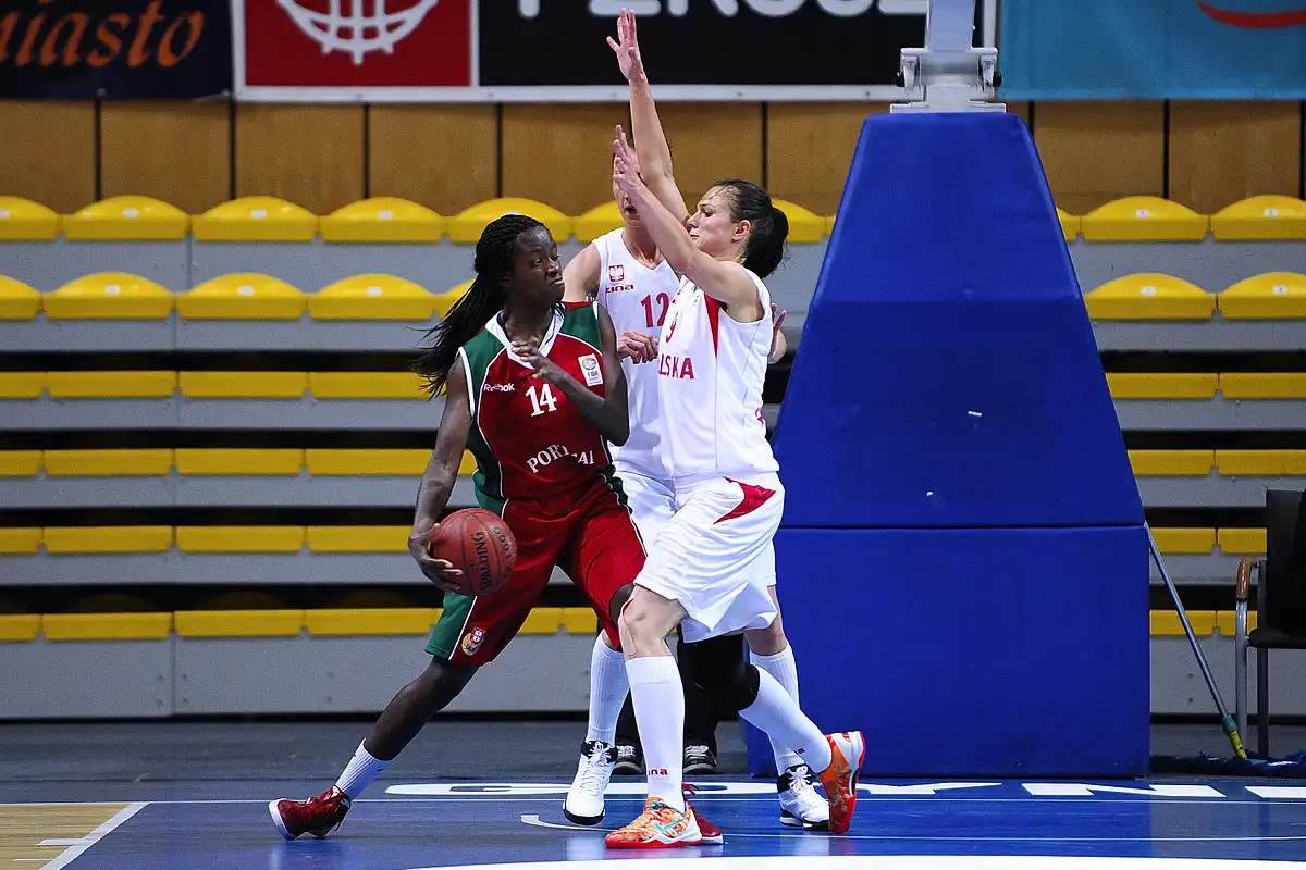 Pemain bola basket Polandia bertemu rival mereka di kualifikasi Eurobasket 2027!